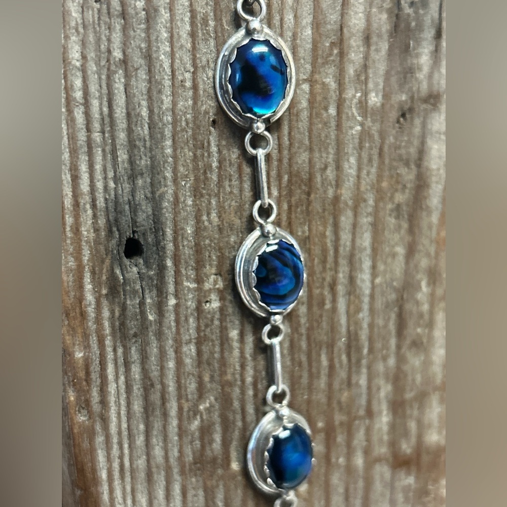 J J, Turquoise and Blue Tone Colored Glass Stones and Sterling Silver Bracelet. - Picture 8 of 13